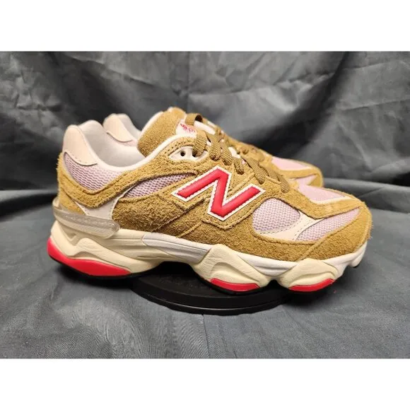 New Balance Girls 9060 Sneakers GC9060VD Beige Pink Size 7 NEW NO BOX!
