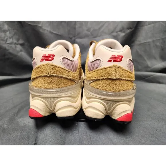 New Balance Girls 9060 Sneakers GC9060VD Beige Pink Size 7 NEW NO BOX!