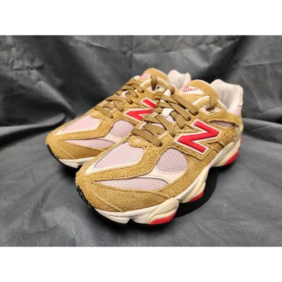 New Balance Girls 9060 Sneakers GC9060VD Beige Pink Size 7 NEW NO BOX!