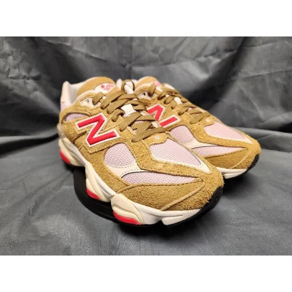 New Balance Girls 9060 Sneakers GC9060VD Beige Pink Size 7 NEW NO BOX!