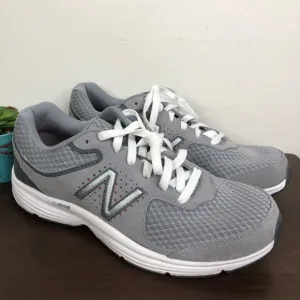 New Balance Men's Low Top Lace Up Gray Running/Walking Sneakers Size 9