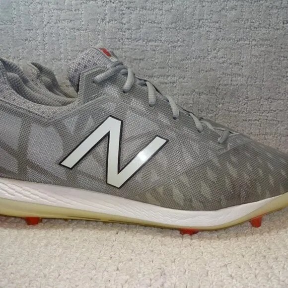 New Balance Mens Size 14 US Gray Low-Cut TPU Baseball Cleat Shoes COMPV1