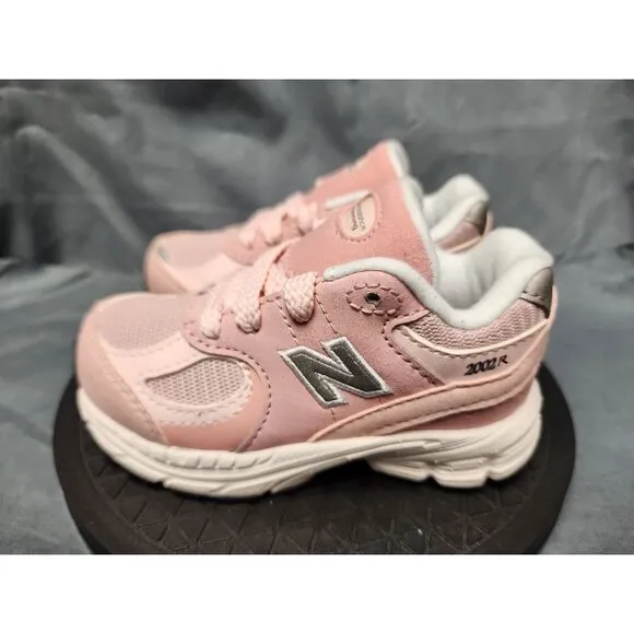New Balance Toddlers 2002 Sneakers IC2002SK Lace Up Pink Size 5 NEW IN BOX!