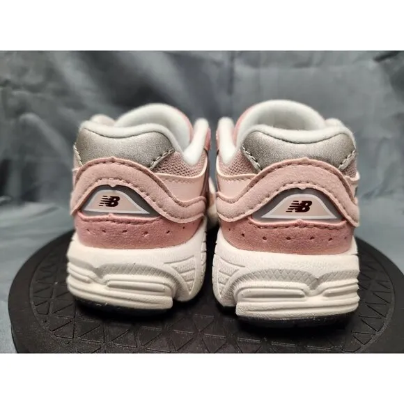 New Balance Toddlers 2002 Sneakers IC2002SK Lace Up Pink Size 5 NEW IN BOX!