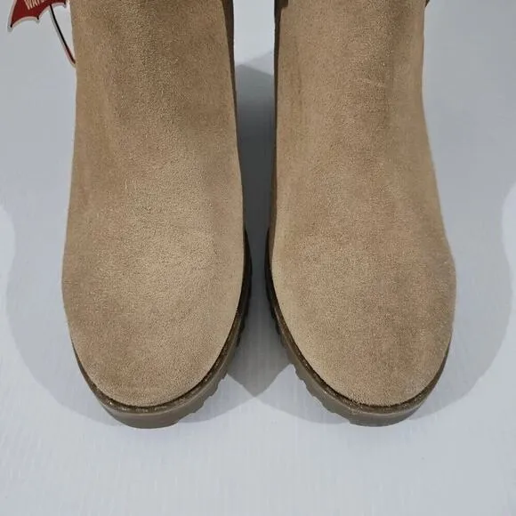 NEW Blondo Tamzin Ankle Bootie Waterproof Heeled Boot Tan Suede Size 9