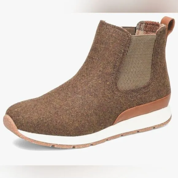 New b.o.c. Womens Kara Soft Wool Ankle pull on Chelsea Boots shoes Brown size 7M