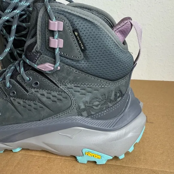 NEW HOKA Women's Size 7B Kaha 2 GTX Hiking Shoes Boots Castlerock/Coastal