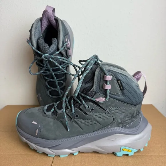NEW HOKA Women's Size 7B Kaha 2 GTX Hiking Shoes Boots Castlerock/Coastal