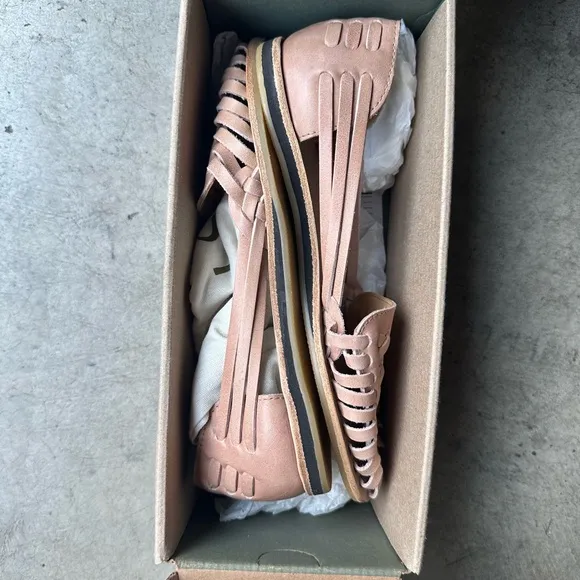 NEW IN BOX Nisolo Women’s Huarache Sandal in Desert Rose, Size 8