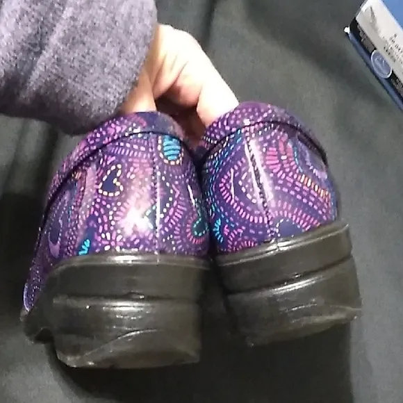 New In Box Women's Easy Works Cosmic Purple &amp; Black Slip-On Clogs  shoes  Size 8