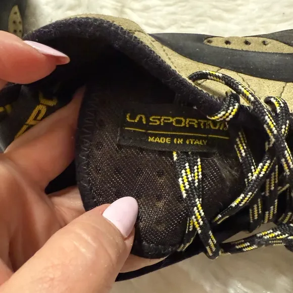 New La Sportiva Kids Climbing Shoes - Black and Tan