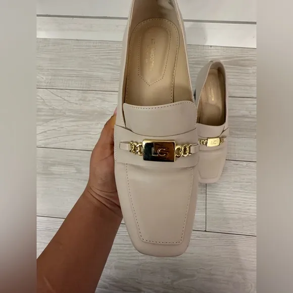 NEW LIZ CLAIBORNE Comfort Classic Size 7.5 Cream Gold Buckle Mary Jane Shoes
