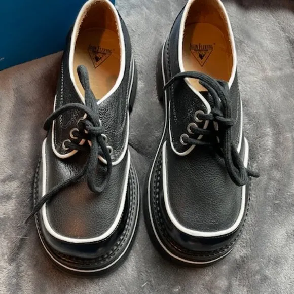 NEW NIB Fluevog Fresh Vogs FV1 Vintage Style Lace Ups Black White Size 7 RETRO