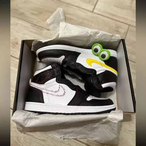 NEW Nike Air Jordan 1 High OG Defiant Black Tour Yellow White men's Size: 10.5