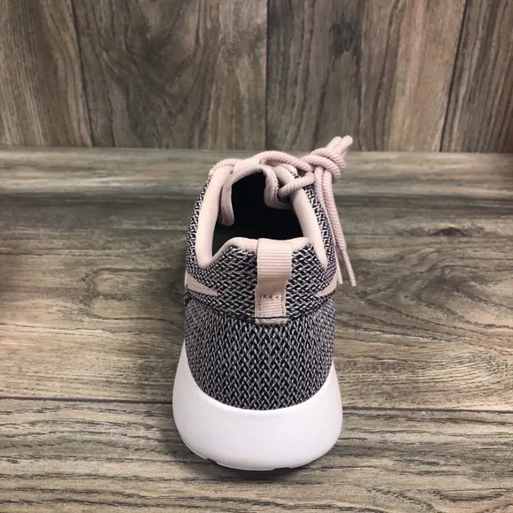 NEW NIKE ROSHE ONE LOW NAVY/PINK/WHITE