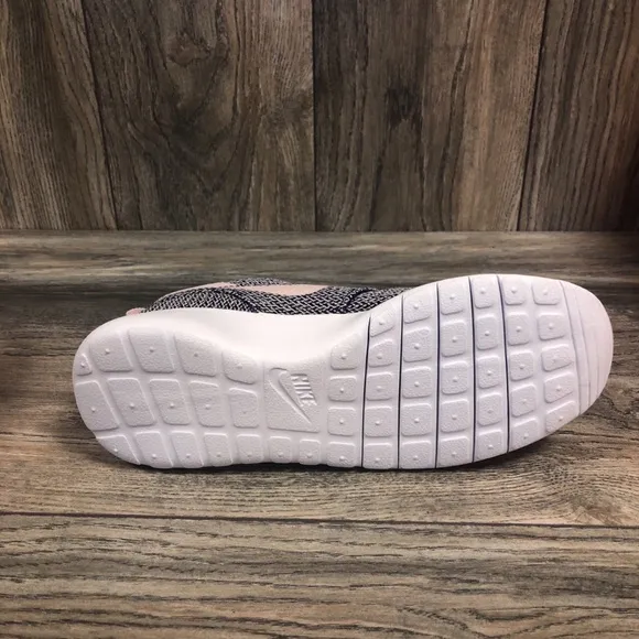 NEW NIKE ROSHE ONE LOW NAVY/PINK/WHITE
