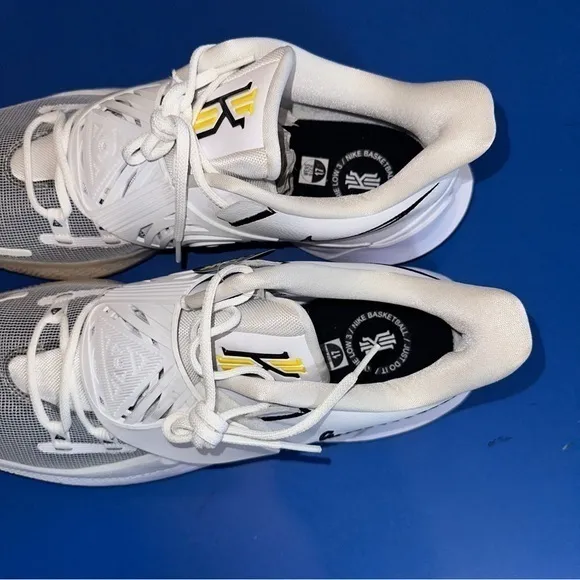 NEW NIKEKyrie Low 3 Eclipse CJ1286-100 White BasketballSneakers Shoes Mens Sz 17