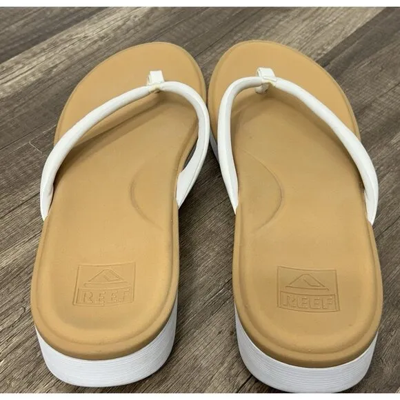 NEW REEF Women's Cushion Cloud Flip Flop Sandal 11 White/Tan puffy padded strap