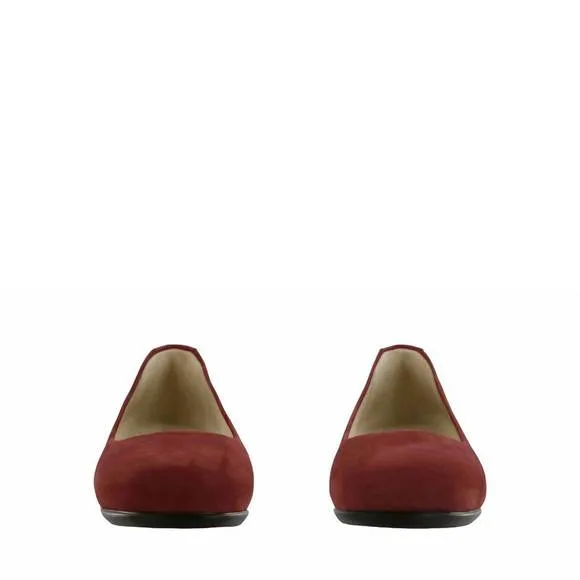 NEW SAS women's scenic ballet flat shoes medium in scarlett red