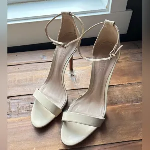 NEW Schutz Leather Elegant Beige Ankle Strap Heels Size 9