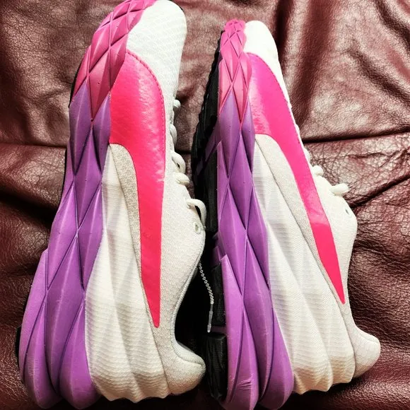 NEW Shoes athletic Puma running 186099  Women 7.5- 8-8.5   Equivalent Youth 6, 7