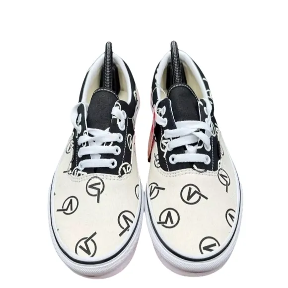 NEW Vans Circle V Era Mens Womens 10.5 Sneakers VN0A4BV417H Black/Marshmallow
