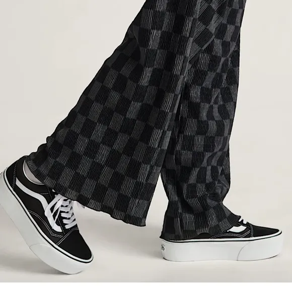 NEW Vans Old Skool Stackform Shoes in classic Black White, Women10.5 EU 42