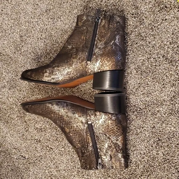 New VIONIC Kamryn Heels Boots Leather shoes sz 6