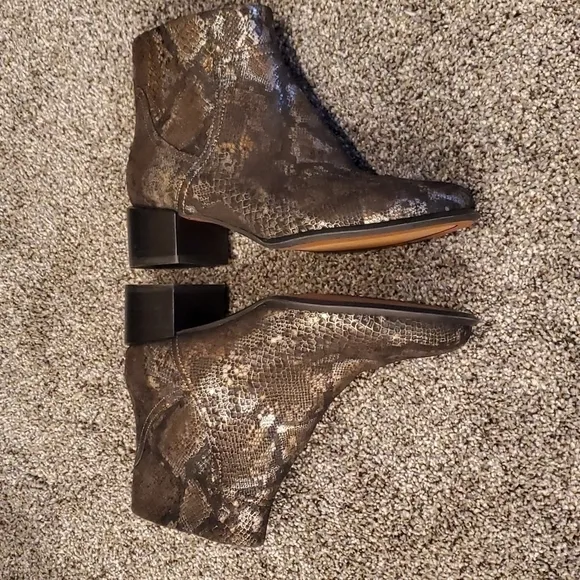 New VIONIC Kamryn Heels Boots Leather shoes sz 6