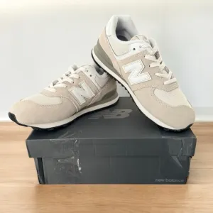 New With Box New Balance 574 Core Kids Grey White 3.5 Medium Shoes GC574EVW