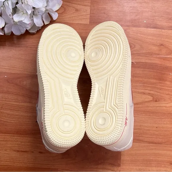 NEW Womens Size 7 Nike Air Force 1 '07 Coconut Milk Alabaster Playful Pink Shoes