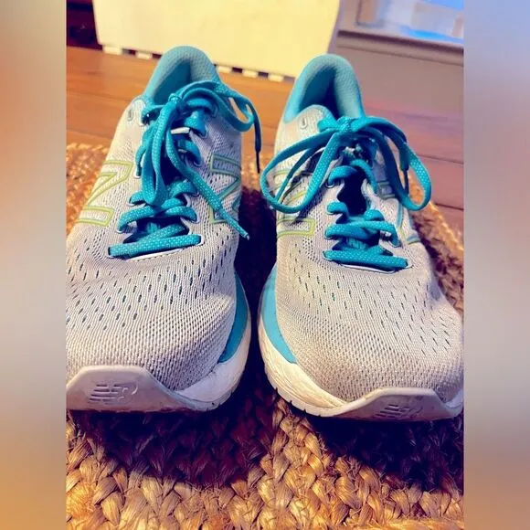 New Balance Women's Blue Running Shoes; NWOT! Size 10