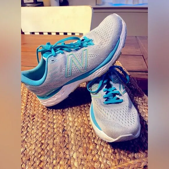 New Balance Women's Blue Running Shoes; NWOT! Size 10