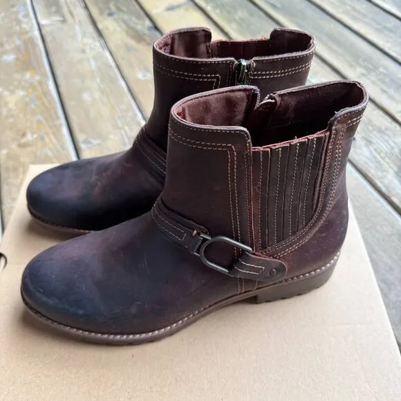 NIB Clarks Aspra Side Zip Buckle Boot in British Tan Leather - Women's 11