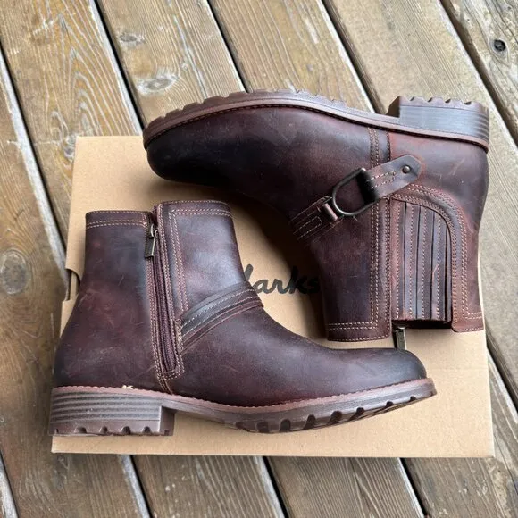 NIB Clarks Aspra Side Zip Buckle Boot in British Tan Leather - Women's 11