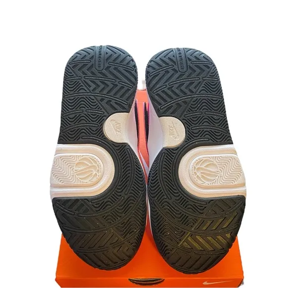 NIB Nike Team Hustle D 11 Size 5.5Y | 7W