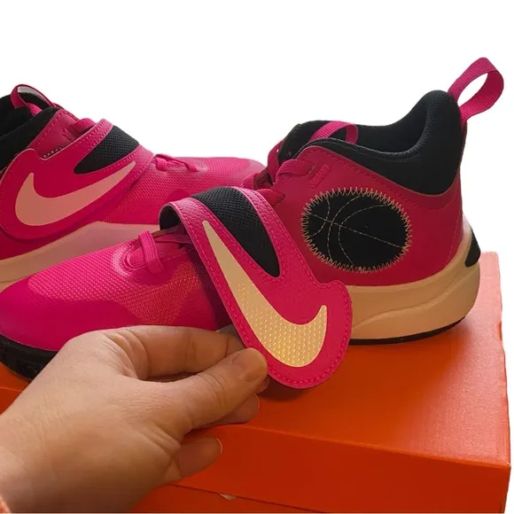 NIB Nike Team Hustle D 11 Size 5.5Y | 7W
