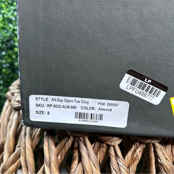 NIB Nisolo x anthropology all day open toe clog in almond new