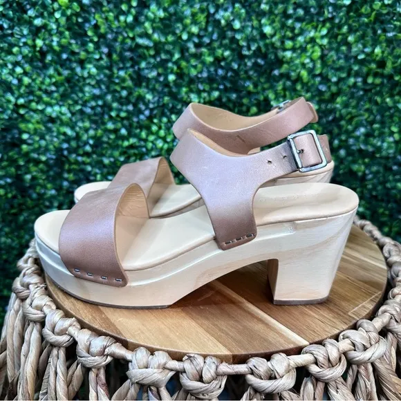 NIB Nisolo x anthropology all day open toe clog in almond new