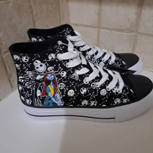 Nightmare Before Christmas High-Top Shoes size 8