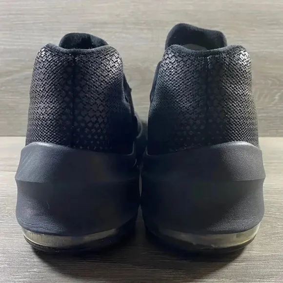 Nike 852457-001 Air Max Infuriate Low Black Basketball Shoes Men's Sz 10