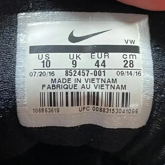 Nike 852457-001 Air Max Infuriate Low Black Basketball Shoes Men's Sz 10