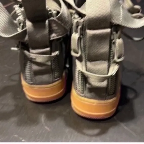 Nike af sf 1 Gray High-Top Sneakers Finish
