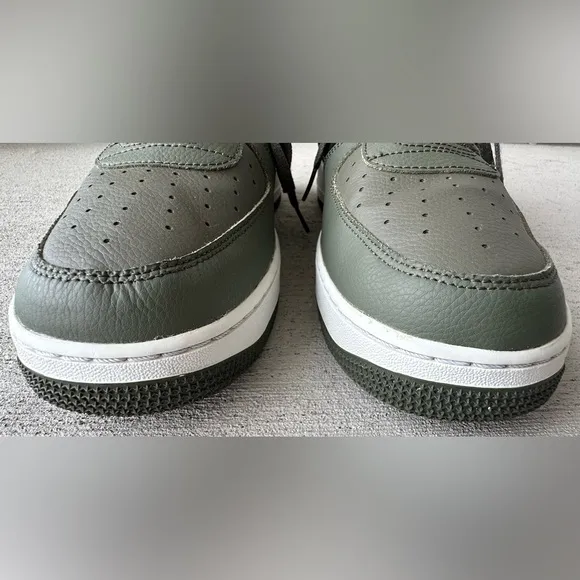 NIKE AIR FORCE 1 '07 LOW DOUBLE SWOOSH TWILIGHT MARSH GREEN OLIVE SIZE 11 CLEAN