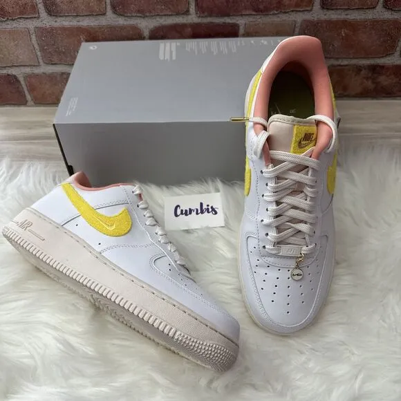 Nike Air Force 1 07 LX Shoes Women's size 10.5 -NEW White/ Yellow -DV2183 100