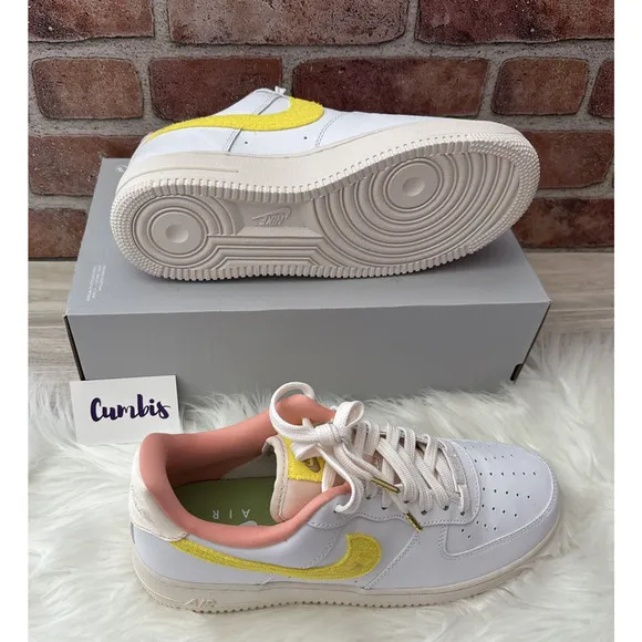 Nike Air Force 1 07 LX Shoes Women's size 10.5 -NEW White/ Yellow -DV2183 100