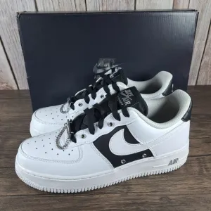 Nike Air Force 1 '07 Premium Silver Chain Men's Sz 7 Women's Sz 8.5 White Black