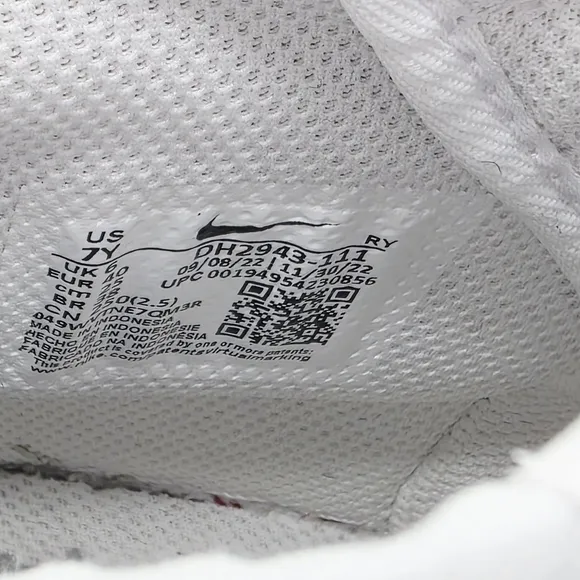 Nike Air Force 1 High Top LE DH294-111 White Sneakers Youth Size 7
