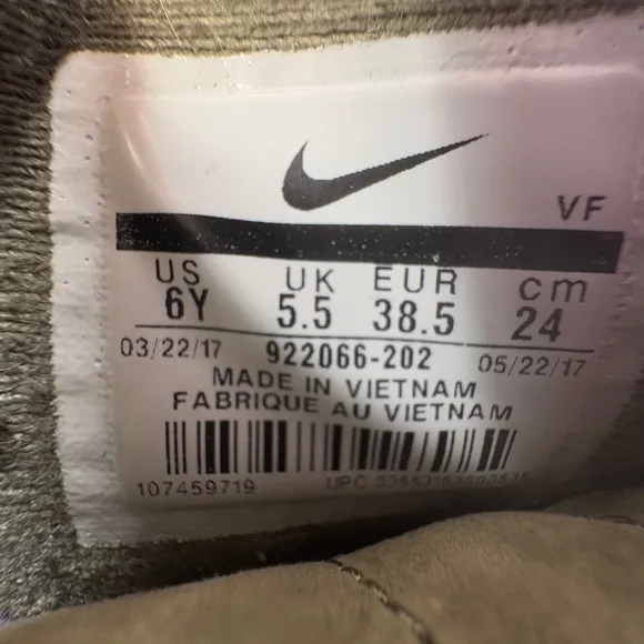 NIKE AIR FORCE 1 HIGH WB GS 922066-202 Youth Size 6 Women’s 7.5 Olive Green