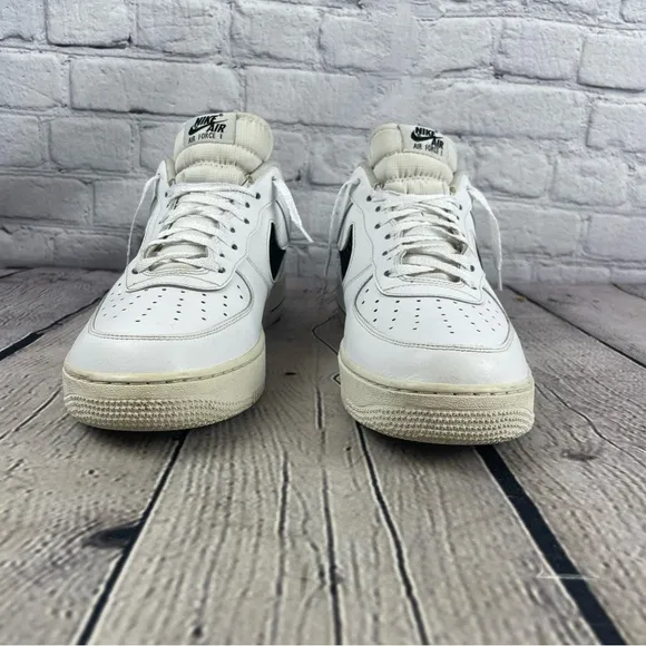 Nike Air Force 1 Low Cut Out Swoosh Mens Size 12 Shoes Sneakers White CZ7377-100